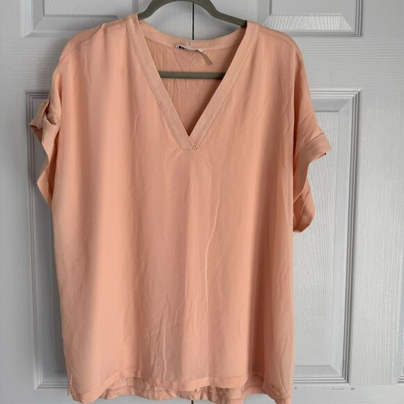 NWOT Calvin Klein‎ XL Peach Roll Tab Short Sleeve V Neck Career Top - Picture 1 of 9